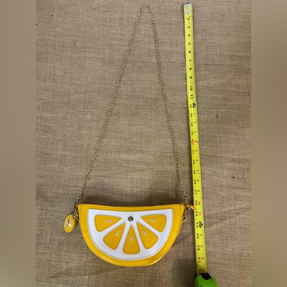 🍋 Women Lemon Slice Shape PU Leather Mini Cross Body Bag Shoulder Chain Bag - Picture 8 of 16